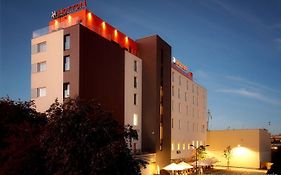 Hotton Hotel